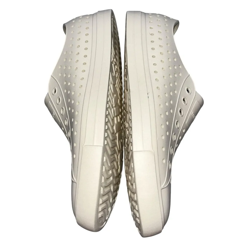 Native Jefferson Sugarlite Bone White Women’s EVA Water Hiking Walking Shoes 11 - Image 4