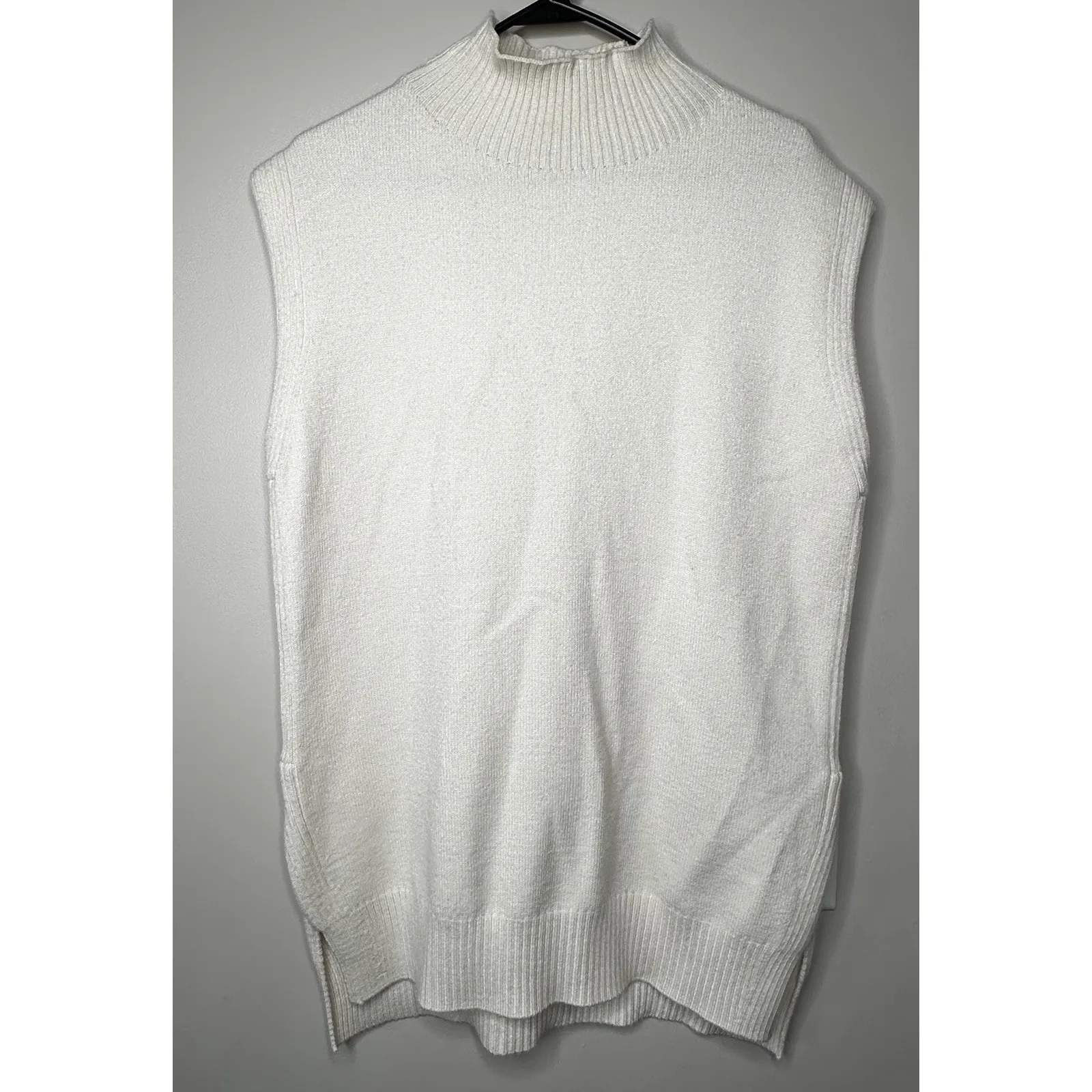 Magaschoni White Sleeveless Sweater Vest‎  Size Medium - Image 4