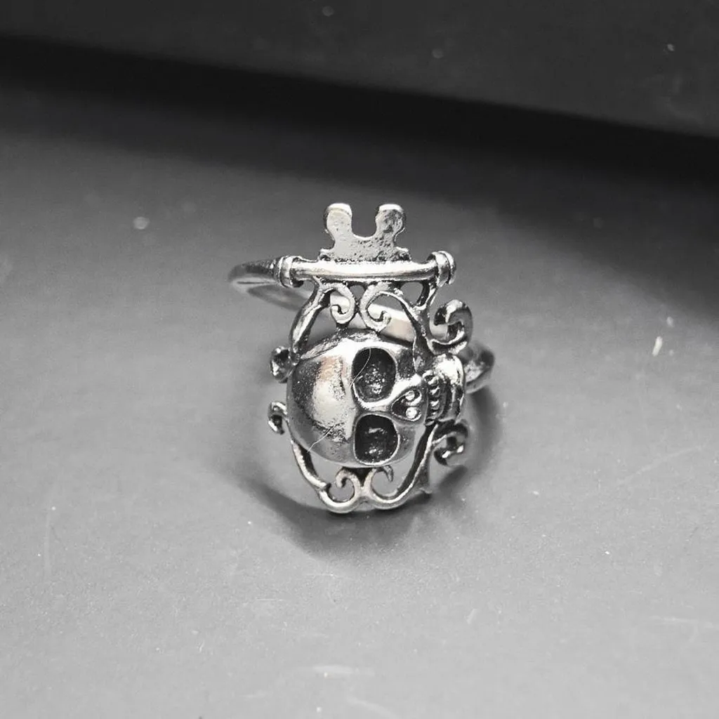 Silver Skull Key Ring with Black Eyes - Image 3