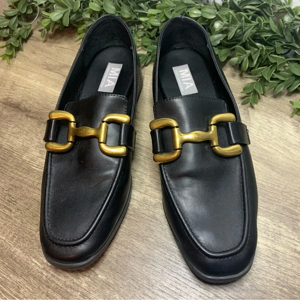 MIA Black Loafers with Gold Horsebit Detail Ladies Size 8.5 - Image 2