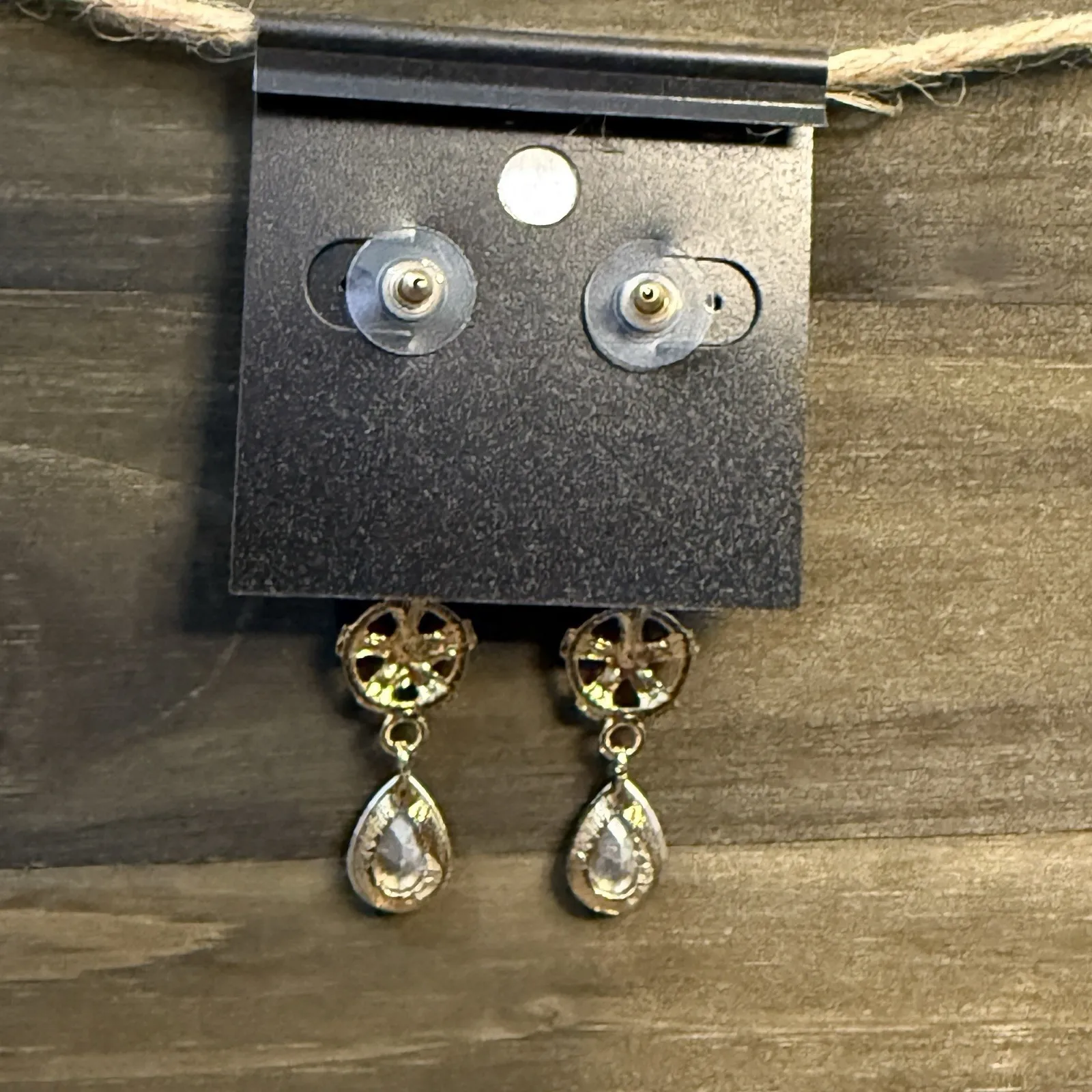 Saks Fifth Avenue Green Gemstone‎ Water Drop Dangling Pierced Earrings New - Image 4