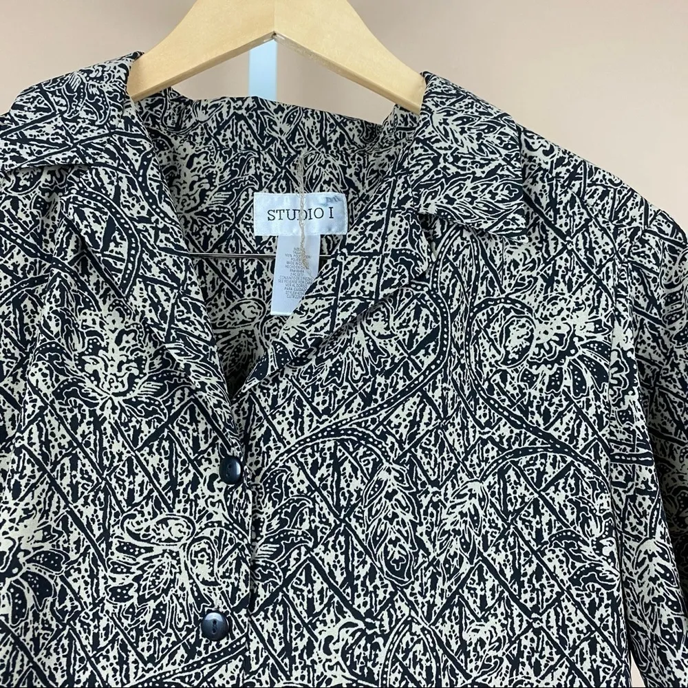 Studio I Vintage Style Size 8 Floral Mixed Print Flowy Top Flowy Vacation Island - Image 2