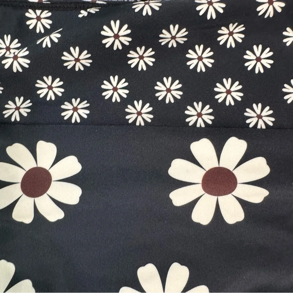 Salt + Cove Women’s Daisy Print Swim Bottoms Size XL - Image 2