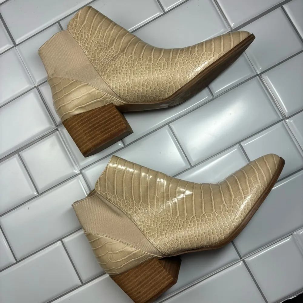 Chinese Laundry Womens Finn Beige Tan‎ Cream Faux Vegan Leather Croc Boots 10 - Image 8