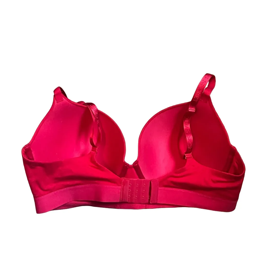BNWT Victoria's Secret Bold Red Sequined Bra - Image 3
