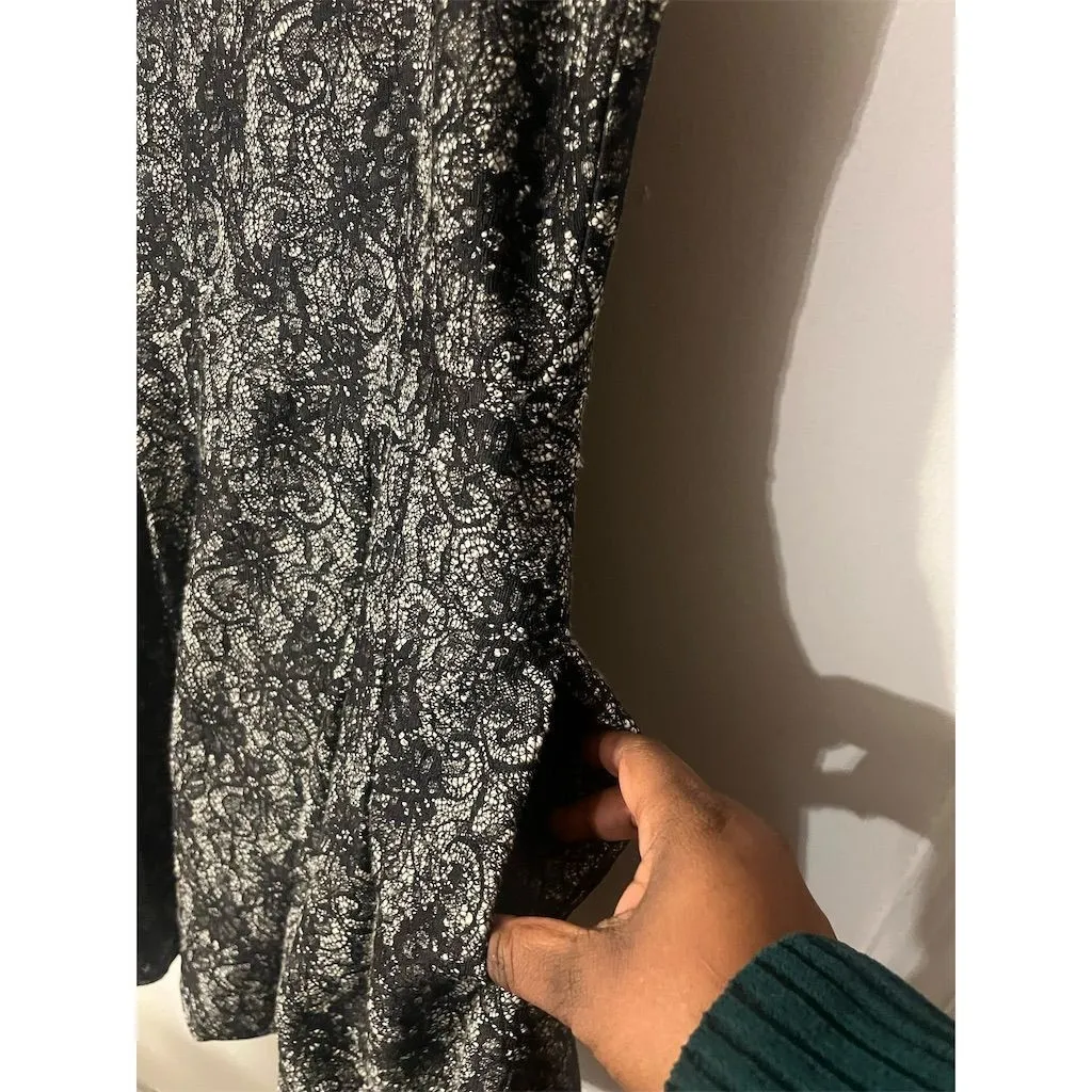 Banana Republic Petite Lace Black Fit-and-Flare Formal‎ Dress Size 12 - Image 3