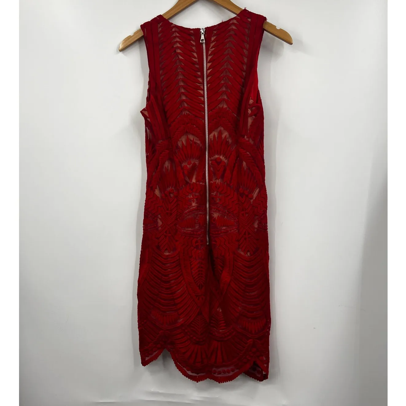 Bardot Embroidered Lace Mesh Lipstick Red Sleeveless‎ V-Neck Cocktail Dress 6 - Image 6
