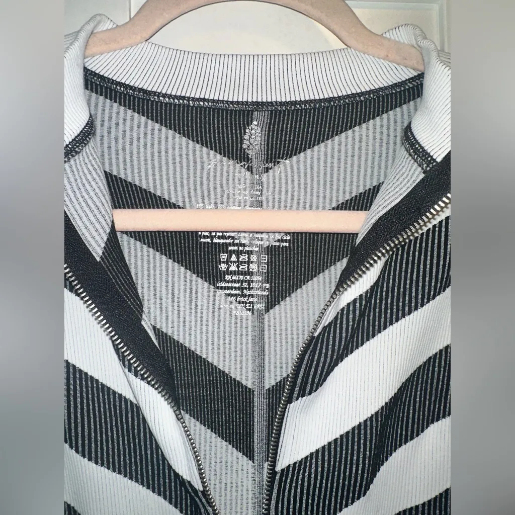 RARE !!!! NWT Free People Movement Ski Bunny Onsie - Image 12