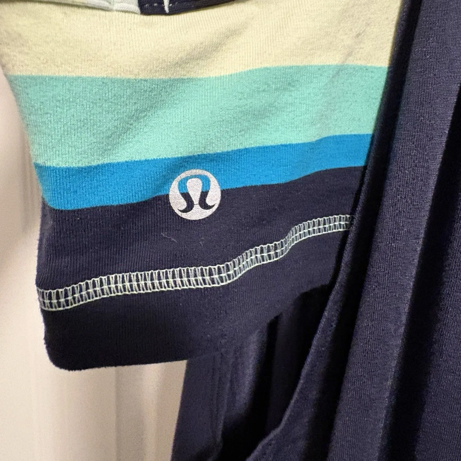 Lululemon No Limits Tank Inkwell Black Tank w/ Surge Blue Green Stripe Bra Sz 6 - Image 5