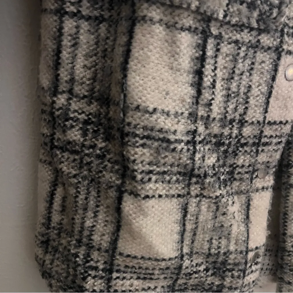 BB Dakota Oversised Flannel Shacket Jacket - Image 4