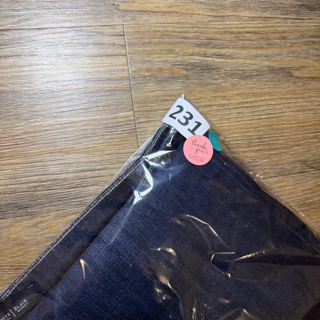 White House Black Market Dark Wash Distressed Crop Leg Skinny Jeans Size 10 - Image 11