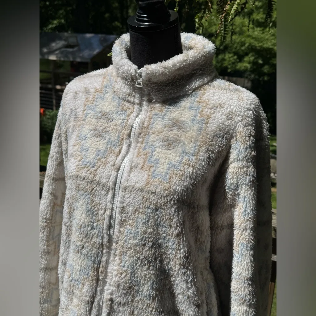 Lucky Brand Cream Teddy Jacket Plush cozy Fuzzy Design - Image 3