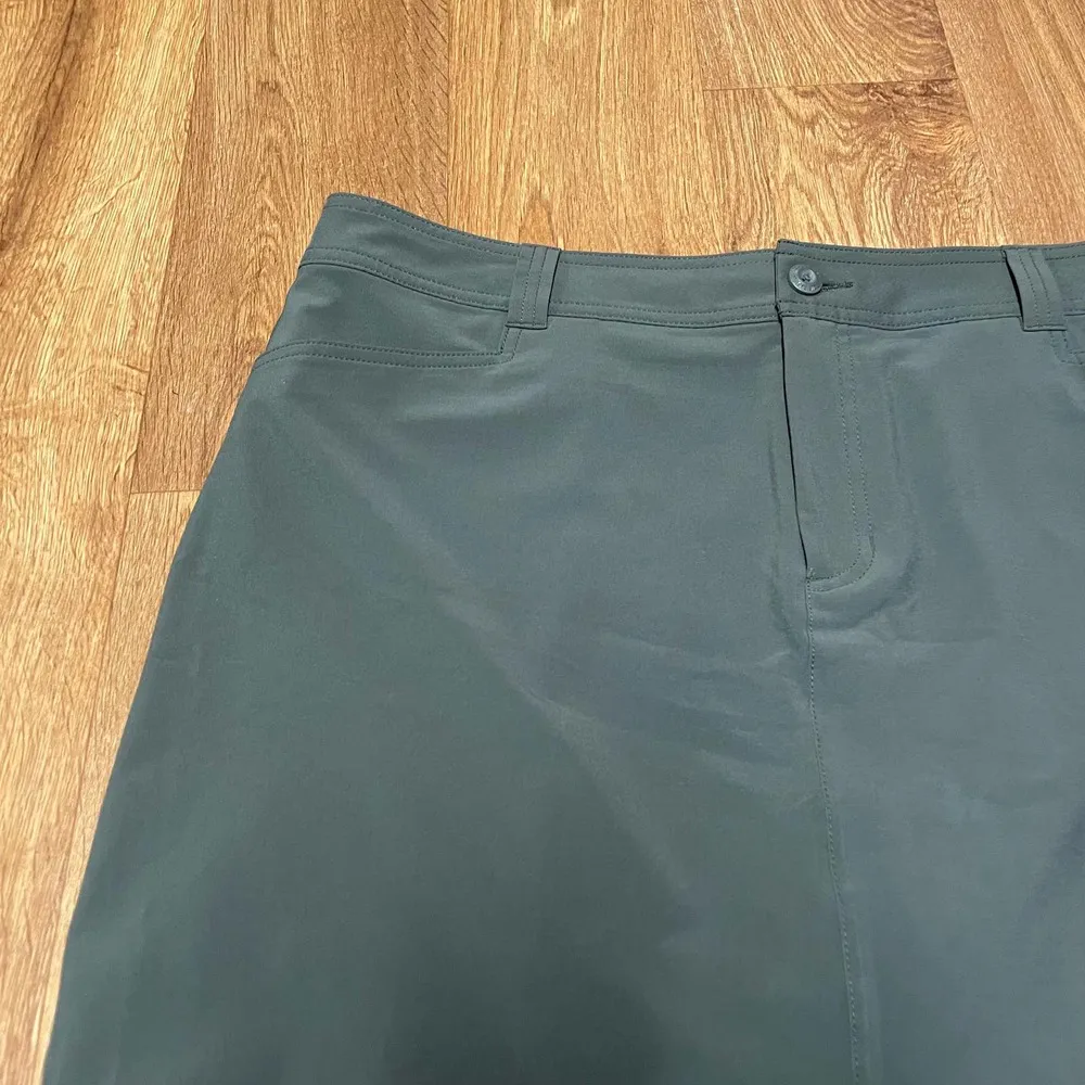 Eddie Bauer Womens Solid Gray Skort Size 14 Tennis Skirt Attached Shorts - Image 4