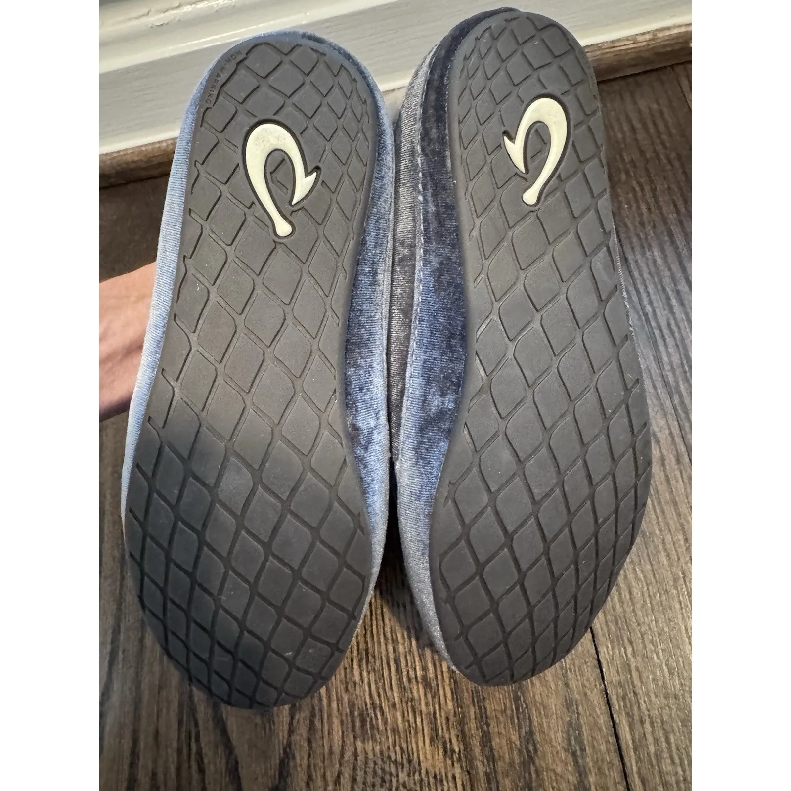 WOMEN'S OLU KAI I KU'UNA LANUI SLIPPER CHARCOAL $120 Women's Sz 5 NEW $120 Gray - Image 3