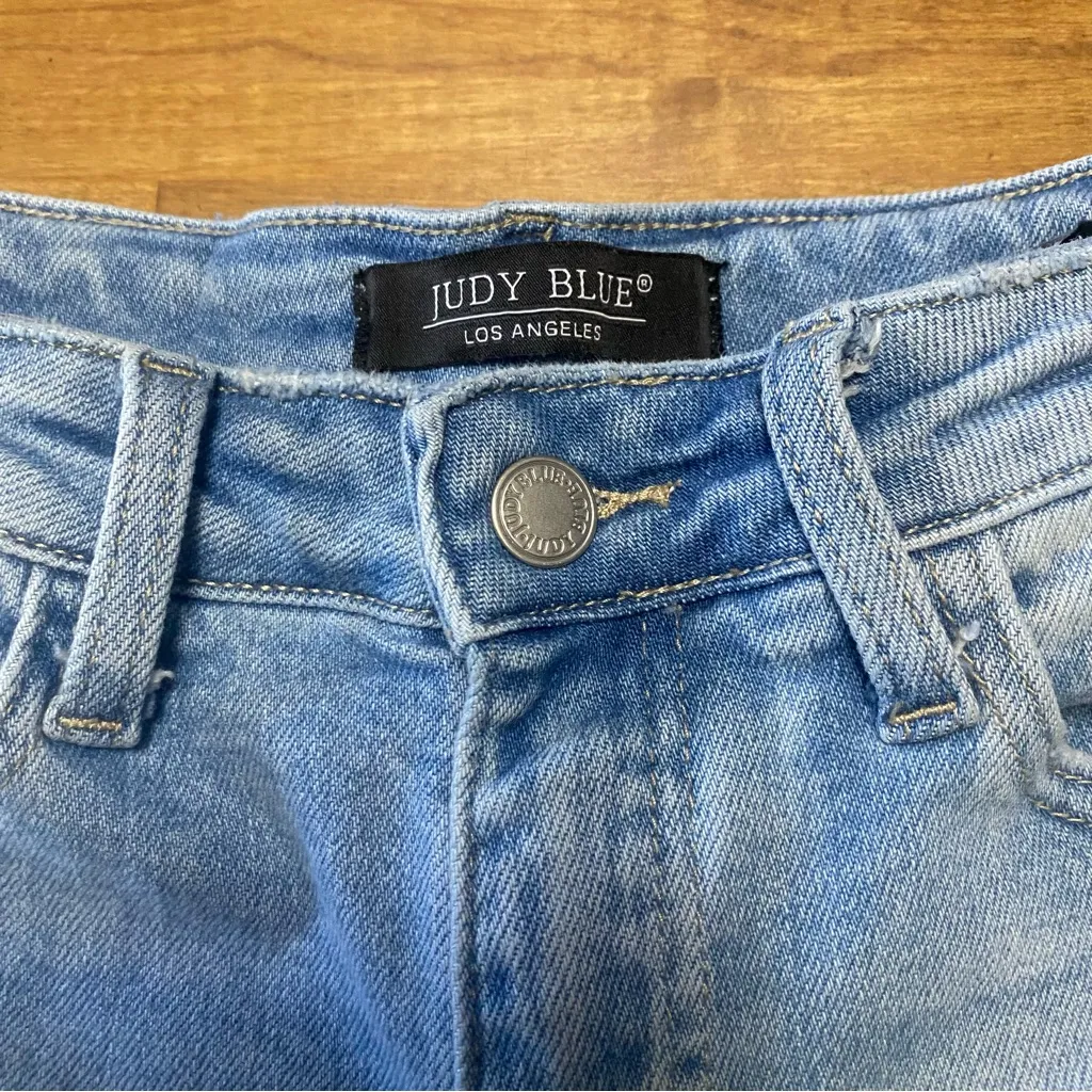 Judy Blue boyfriend fit Jeans. 5 - Image 3