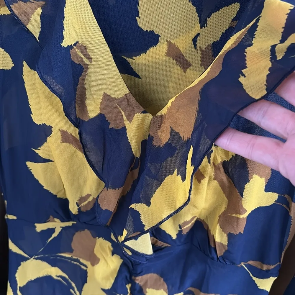 EUC CAbi Midnight Strech Dress Navy Gold Size XS - Image 7