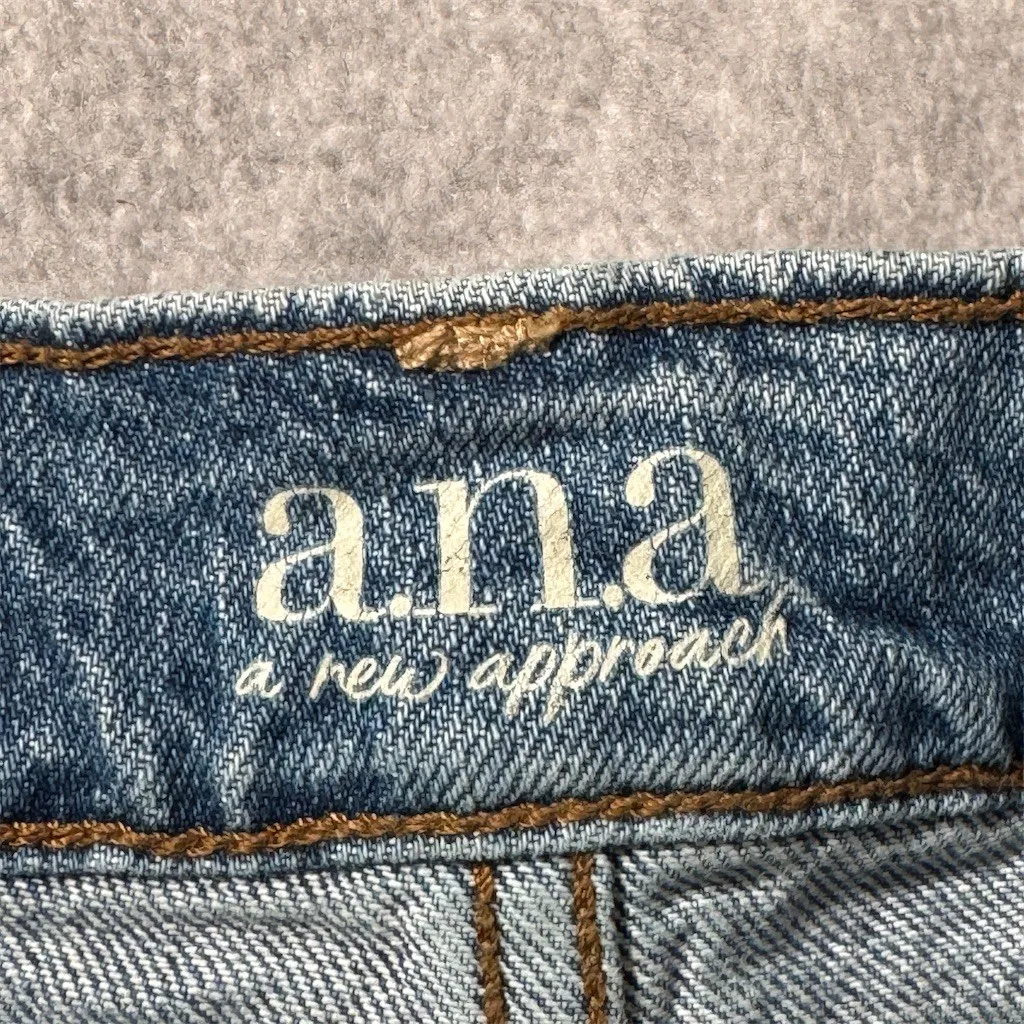 a.n.a Jeans Womens Size 6 Light Wash High Rise Straight Leg Distressed - Image 2