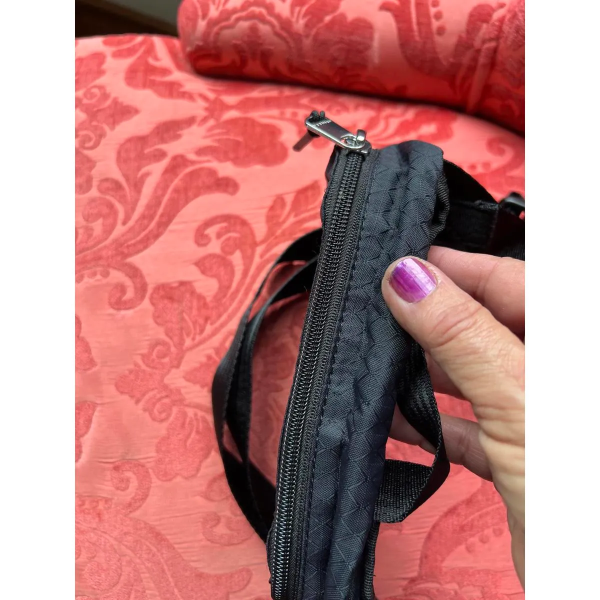 Athleta Small Black Waist Bag - Image 7