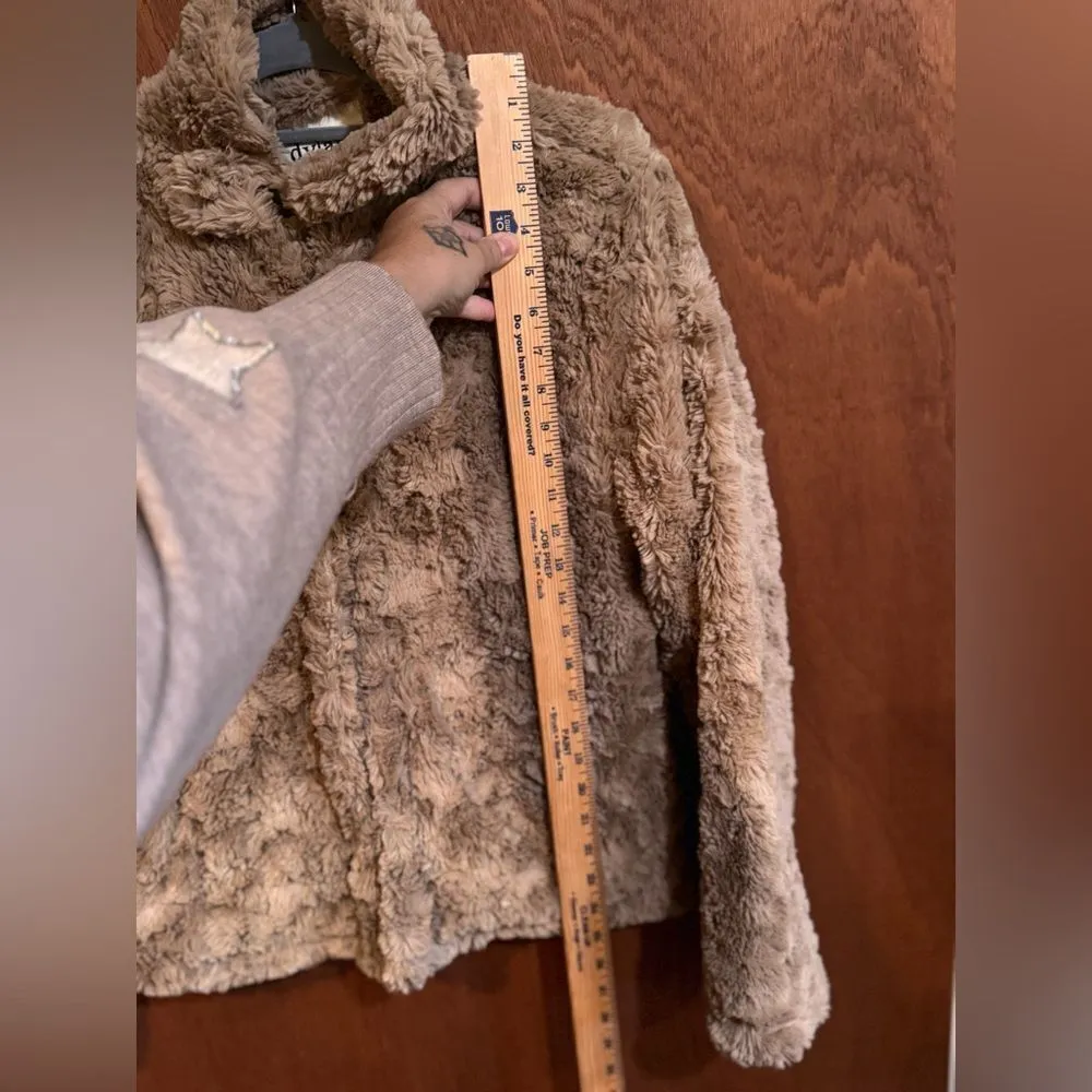 True grit by Dylan Sherpa tan pullover size S - Image 3