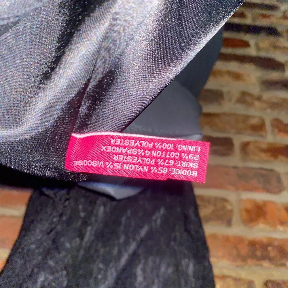 Walter by Walter Baker Black Lace Metallic Sleeveless Fit & Flare Dress Medium - Image 5