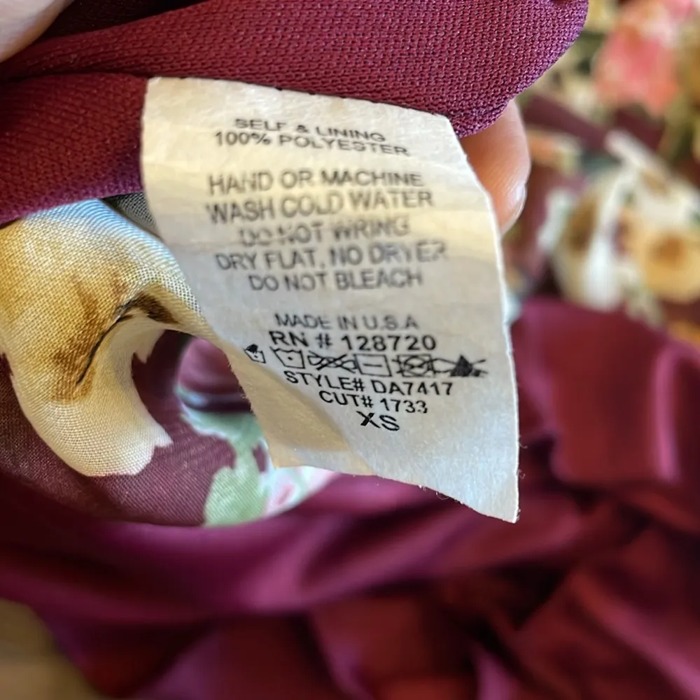 Francesca’s Burgundy Floral Dress - Size XS - Image 6