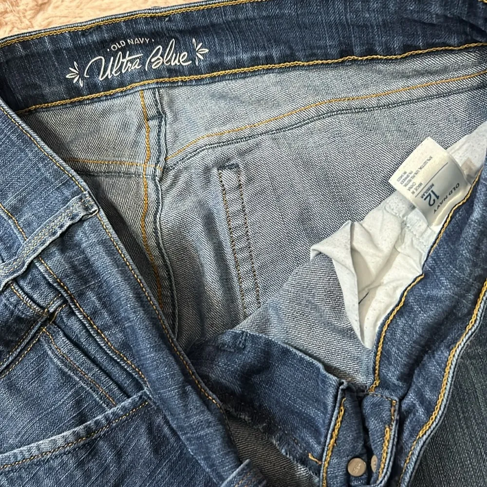 Old Navy Ultra Blue size 12 Jean shorts - Image 5