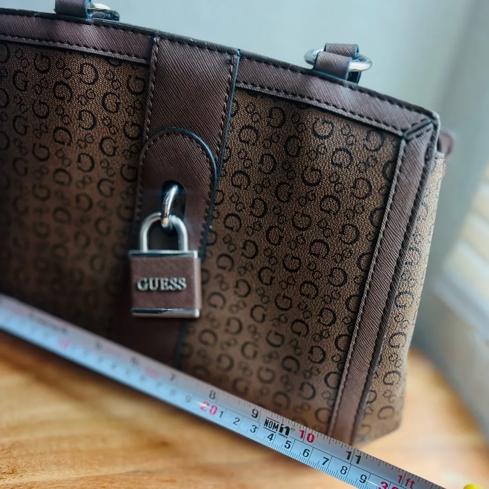 Guess brand bag brown color - Image 13