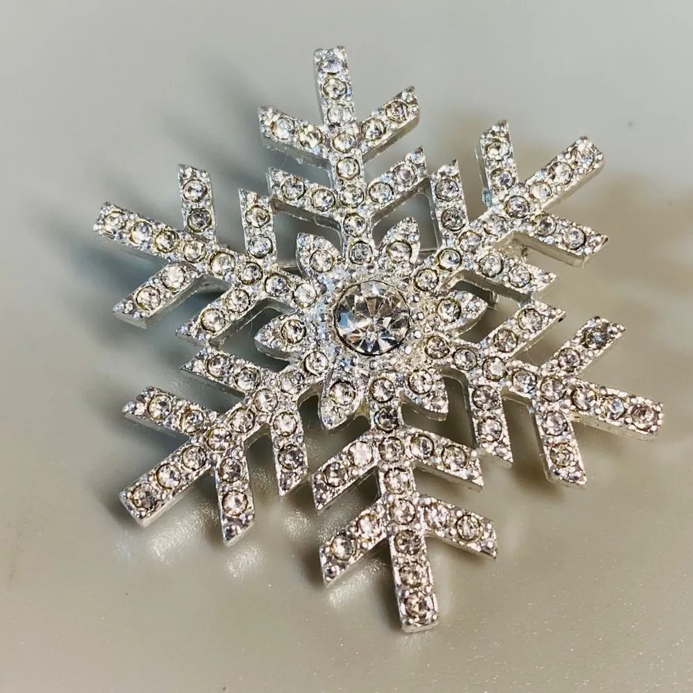 Silver Color Clear Rhinestone Snowflake Jewelry Pin Brooch Winter Christmas Wear - Image 13