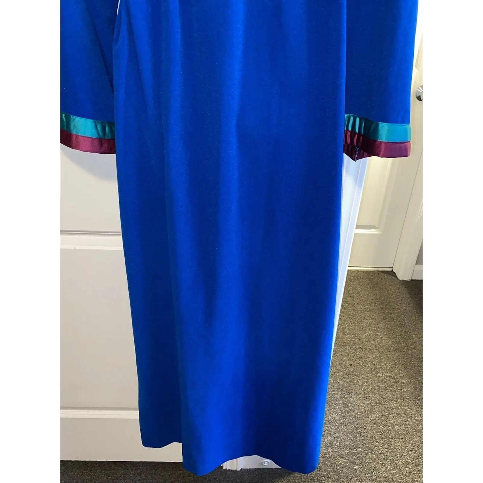 VTG 80s Vanity Fair Burgundy Teal Velvet Housecoat Long Robe Women’s Sz L USA - Image 11