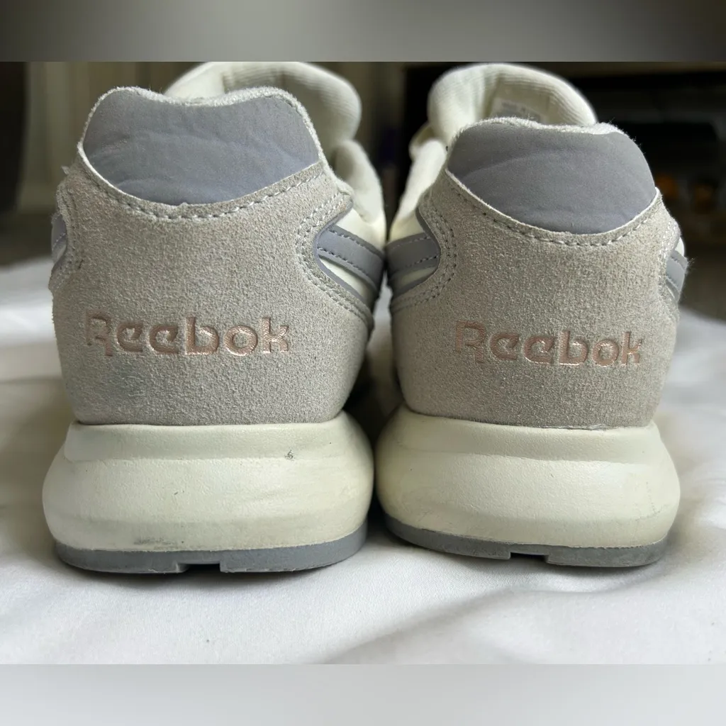 Reebok Classic Harman Womens 8 Running Shoes Cream White Gray Sneakers Suede - Image 5