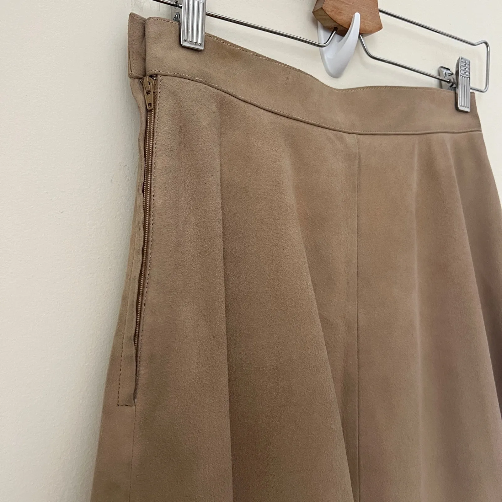 LOEWE Classic A Line Suede Tan Skirt Size 38 (XS / 0-2 US) - Image 4