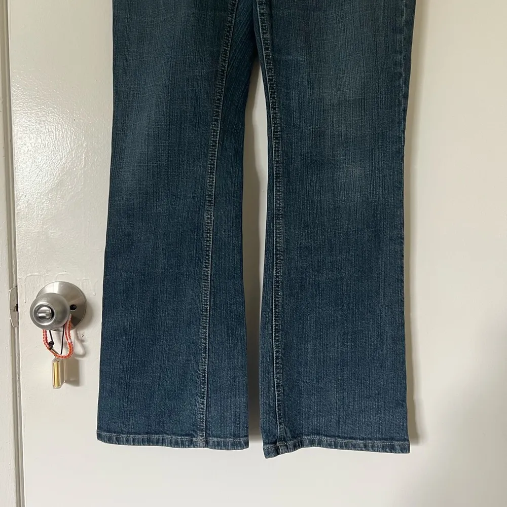 PLATINUM Women's Blue Jeans Size 0 - Image 4