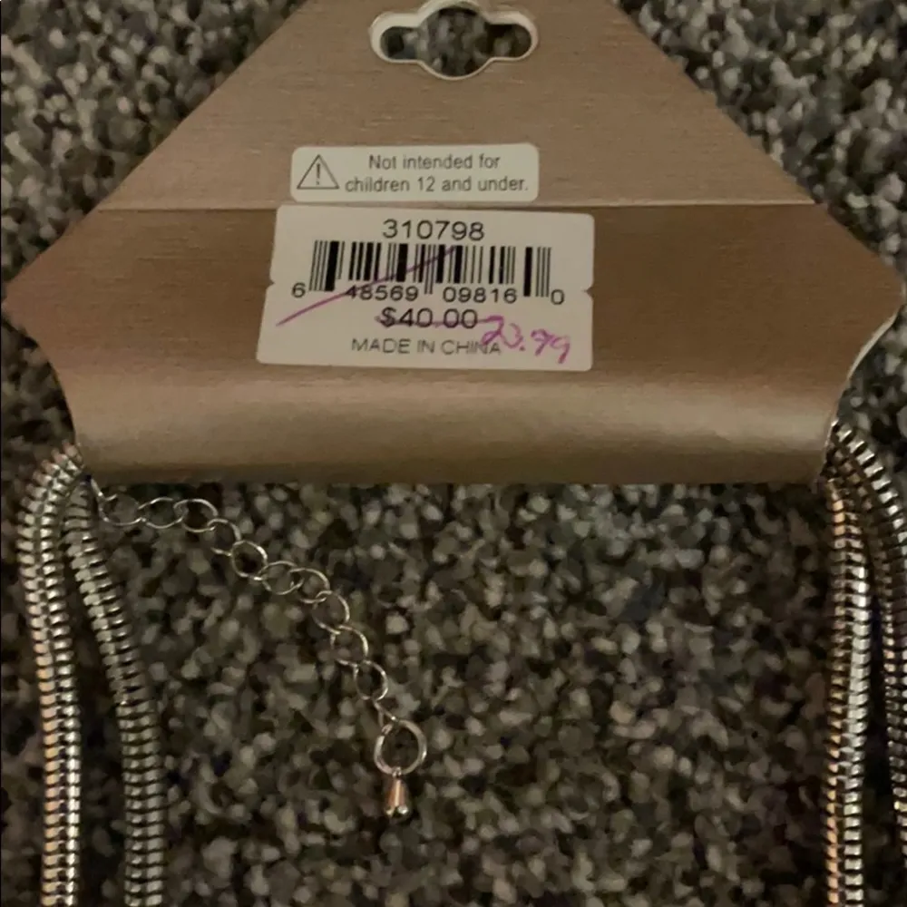 NWT Erica Lyons Necklace - Image 4