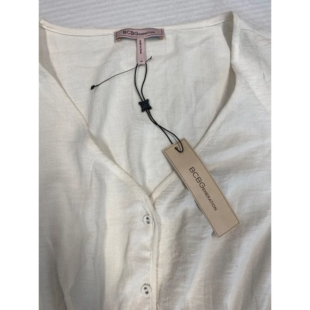 BCBGeneration Women's Fitted Smocked Waist Ruffle Hem Button front size M (b2) - Image 5