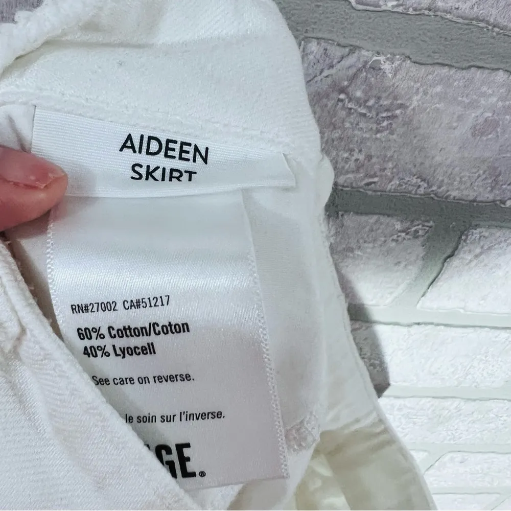 PAIGE Aideen Raw Hem Denim Skirt in Crisp White Size 26 - Image 9