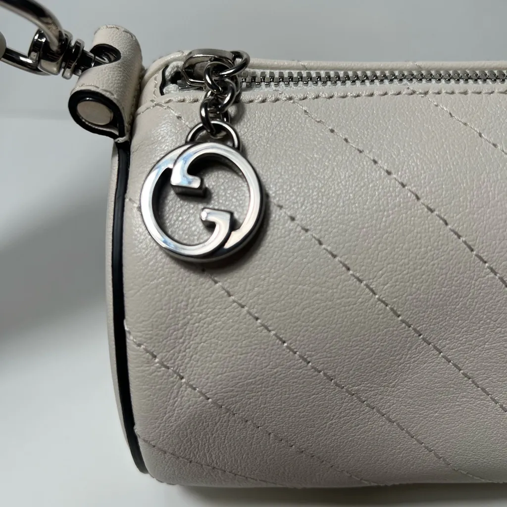 Gucci GG Blondie Logo Small Leather Circle Cylindrical Barrel Shoulder Bag Purse - Image 11