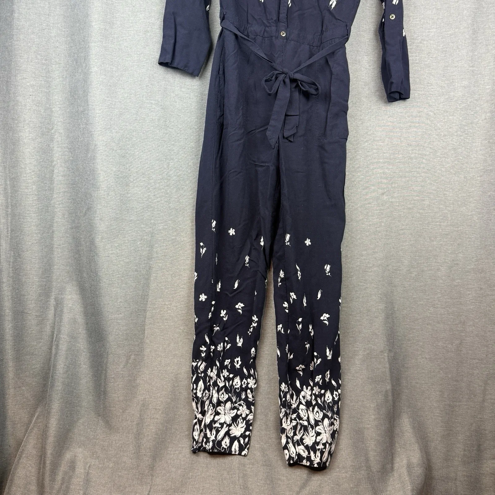 Anthropologie Lilka Navy Blue White Floral‎ Lakeshore Long Sleeve Jumpsuit XS - Image 4