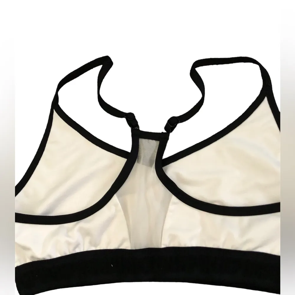 Pink Victoria’s Secret ultimate lightly lined sports bra white/black large - Image 2