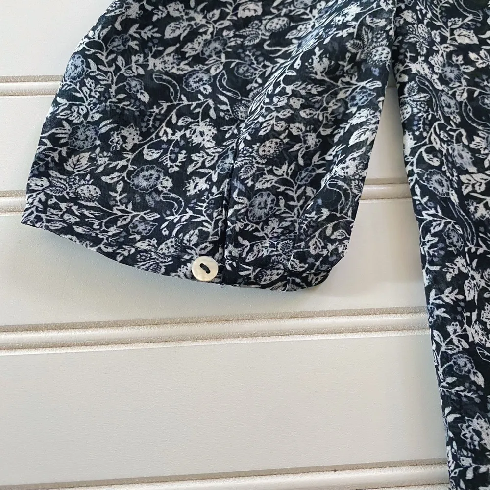 Philosophy Blue floral dressy blouse Size S - Image 5