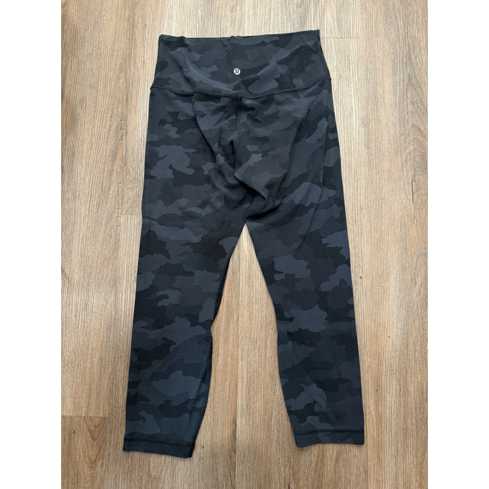 Lululemon Align High Rise‎ Crop Leggings Size 8 Camo Print Athletic Pants flaw - Image 2