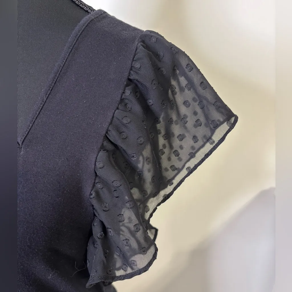 Laundry By Shelli Segal Black Sheer Ruffle sleeve Blouse Size Medium - Image 4