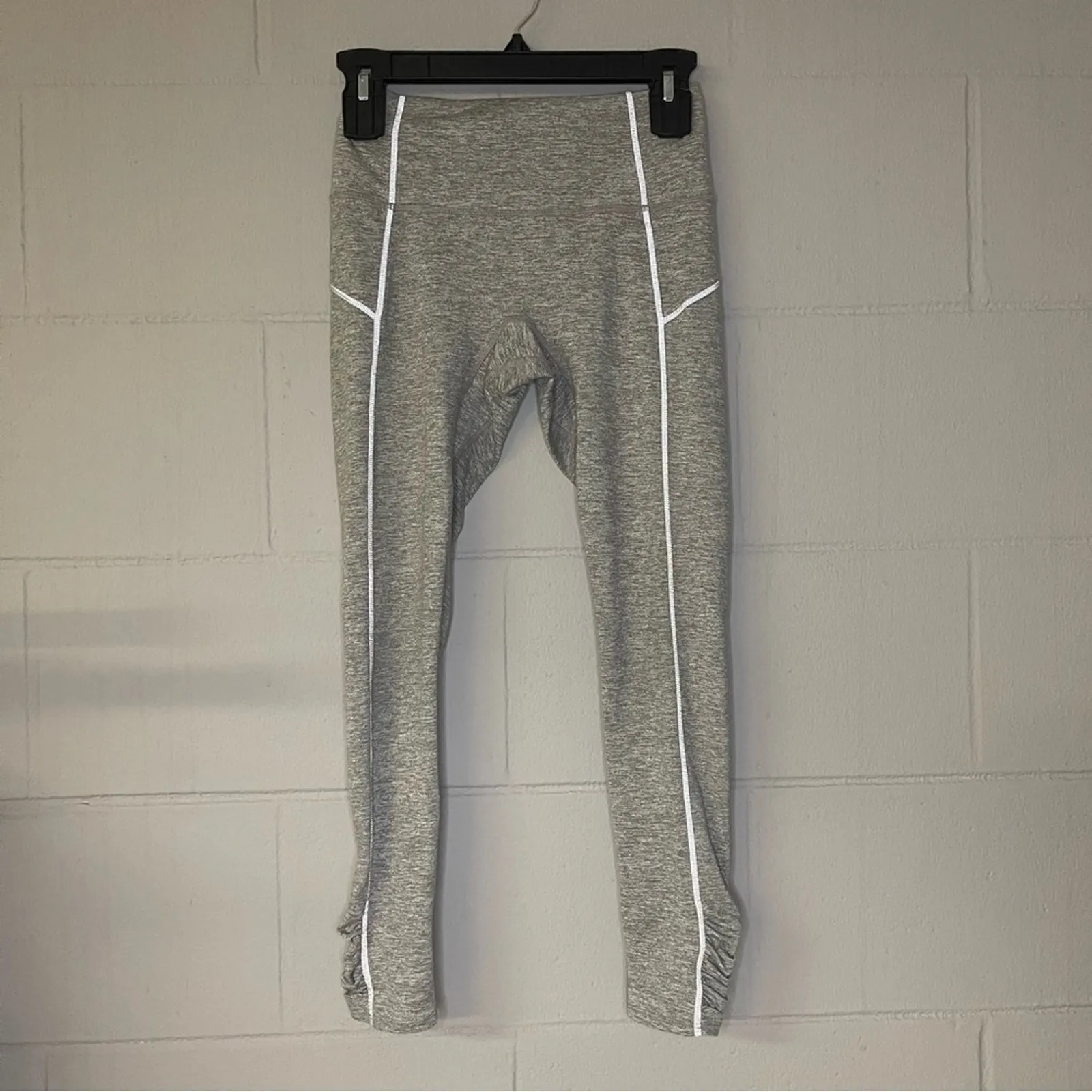 FP Movement You’re a Peach 7/8 Leggings in Grey Women’s Sz XS Athletic Leggings Gray - Image 5
