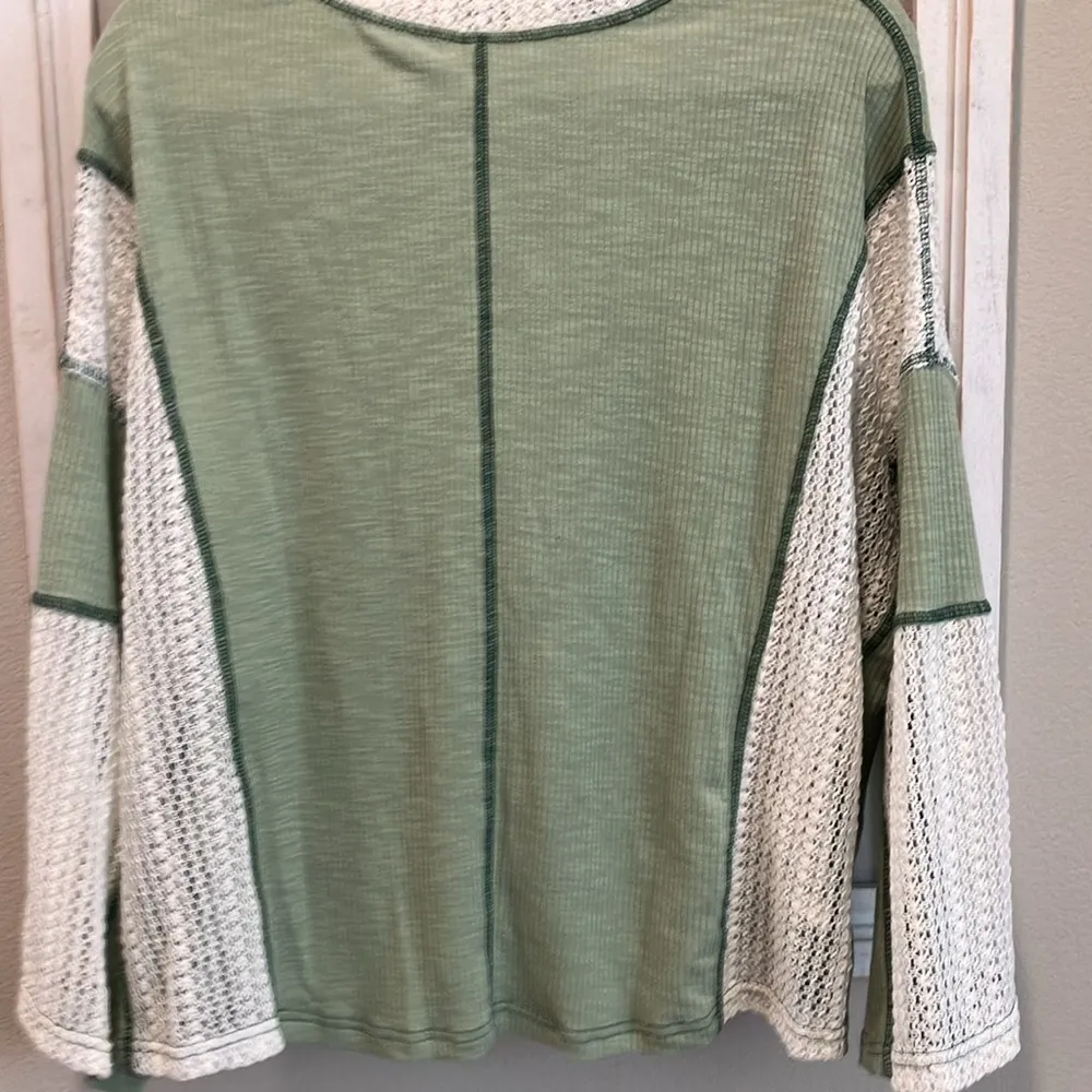 Crochet Detail Exposed Seam Oversized Top Pullover V Neck drop shoulder NWT Green Size undefined - Image 7