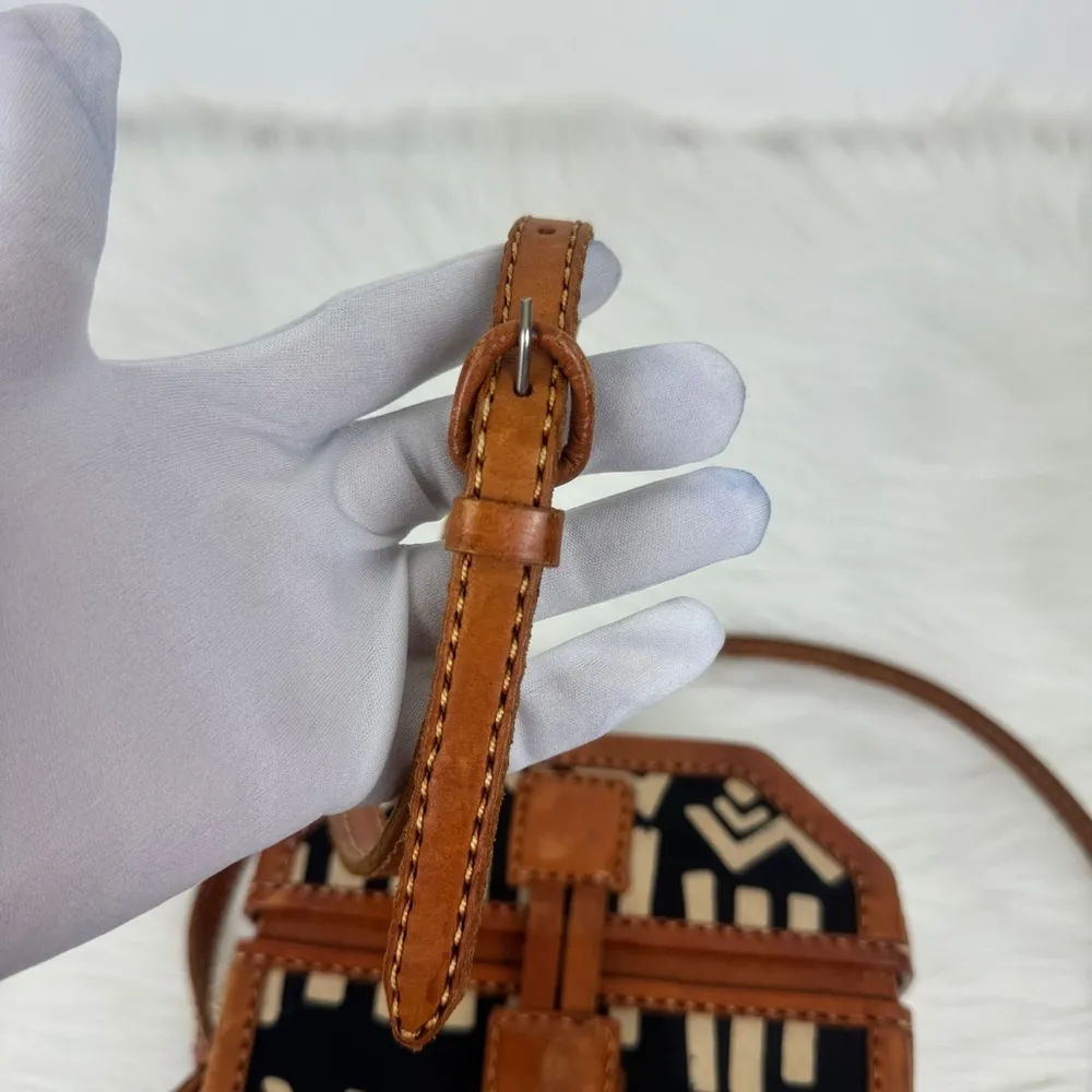 Island Imports Inc | Leather & Fabric Crossbody Hard Case Octogonal Handbag Brown - Image 8