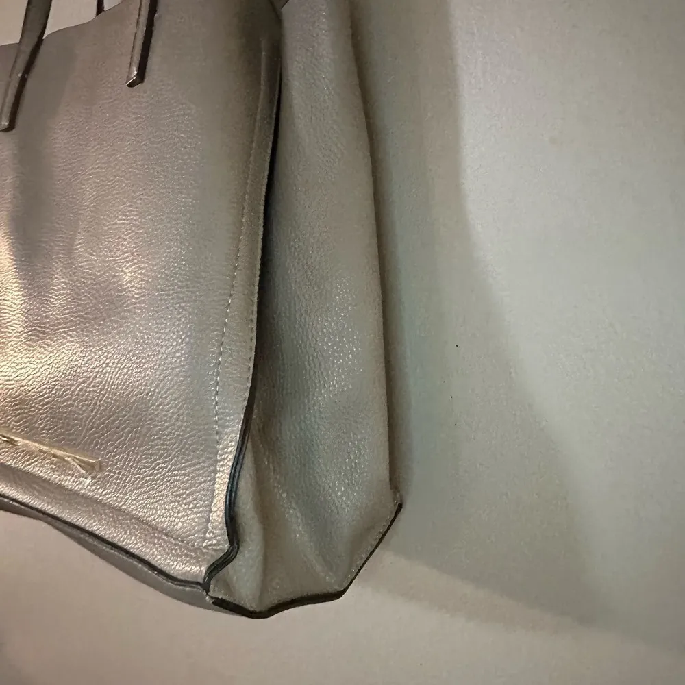 Steve Madden Light Gray Pleather Tote Bag - Image 3