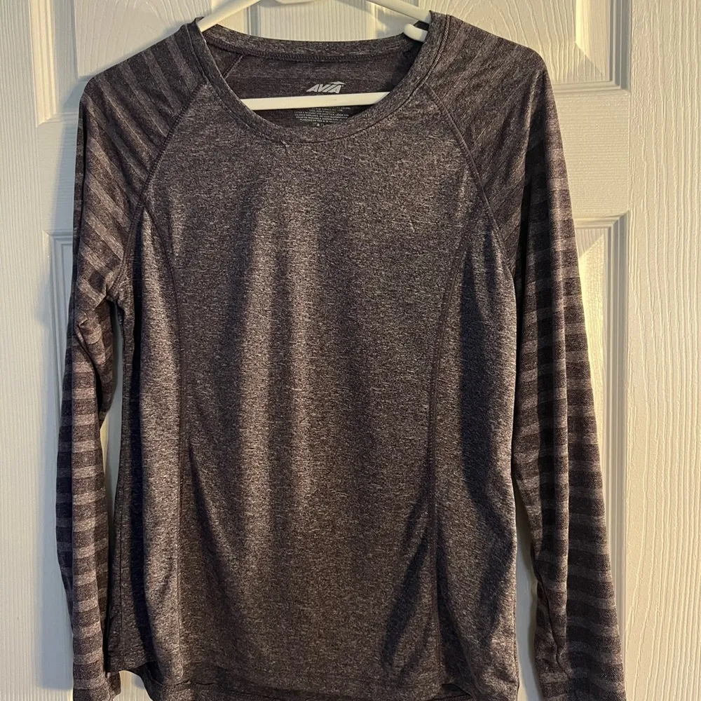 Avis workout long sleeve shirt - Image 4