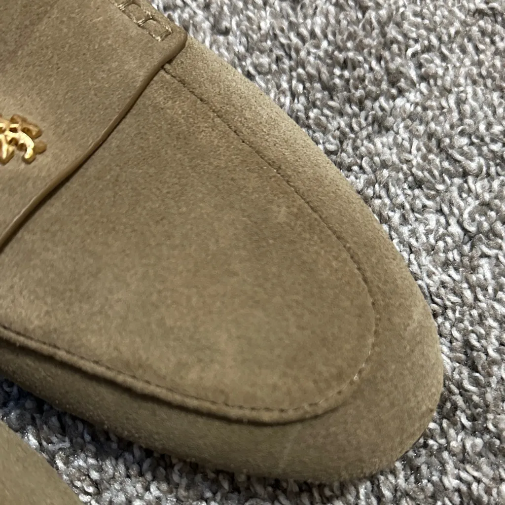 Tory Burch Ballet Loafer, Tan Suede, Women’s Sz 8 - Image 7