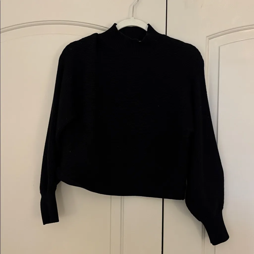 Zara cropped Black mock neck Sweater Size L - Image 2