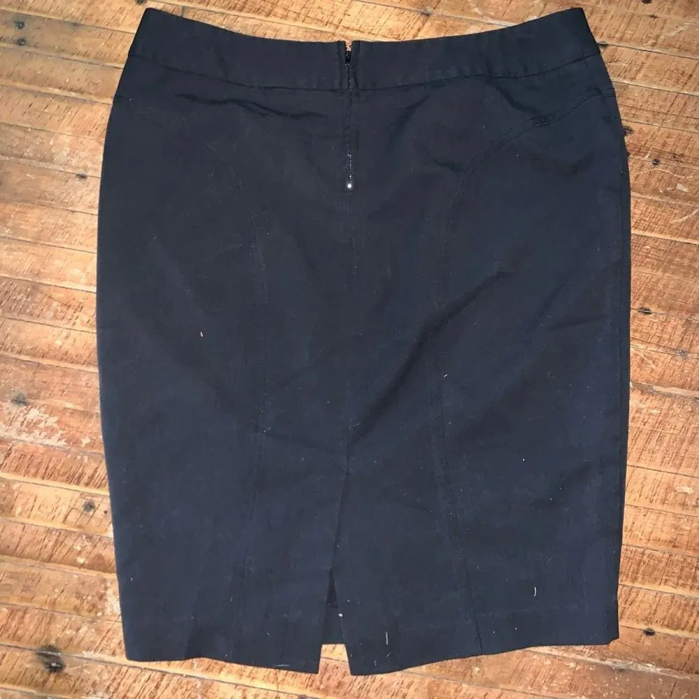 Torrid black size 12 business casual black pencil skirt - Image 3