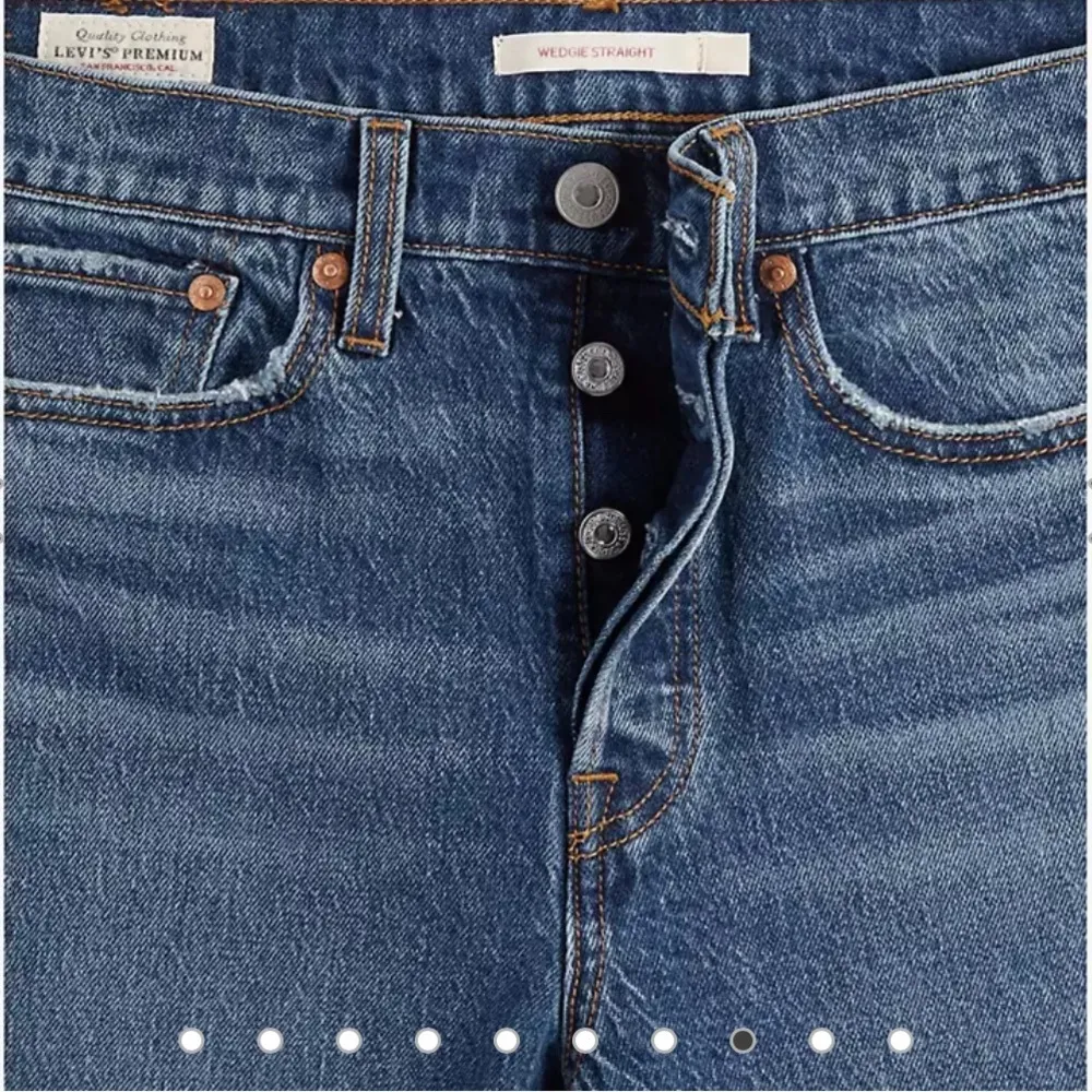 Levi's Premium WEDGIE STRAIGHT FIT WOMEN'S
JEANS BUTTON FLY size 26 - Image 3